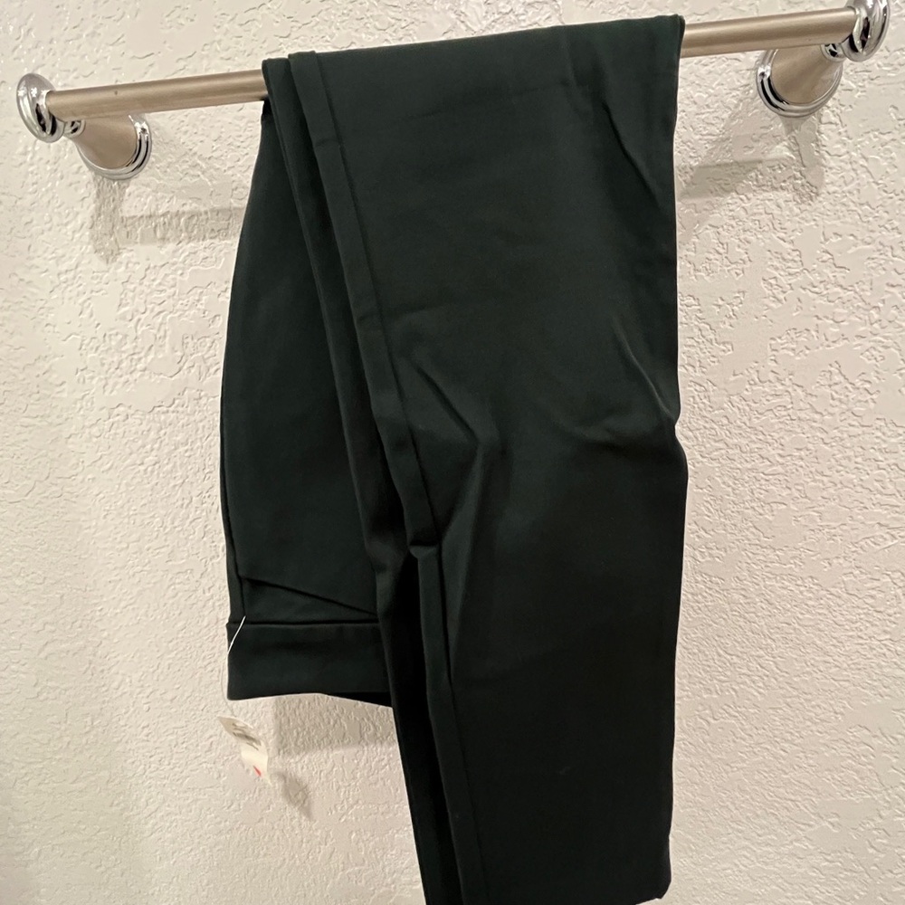 Old Navy Green Ankle Cropped Pants